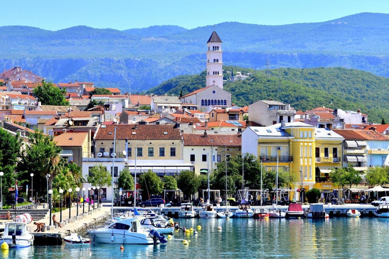 Apartments With A Parking Space Crikvenica - 11307 Екстериор снимка
