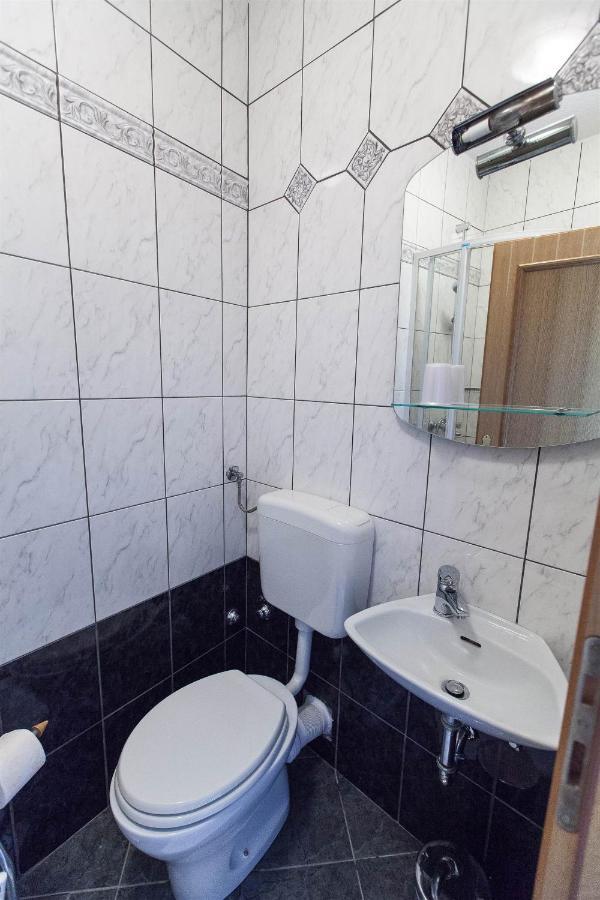 Apartments With A Parking Space Crikvenica - 11307 Екстериор снимка