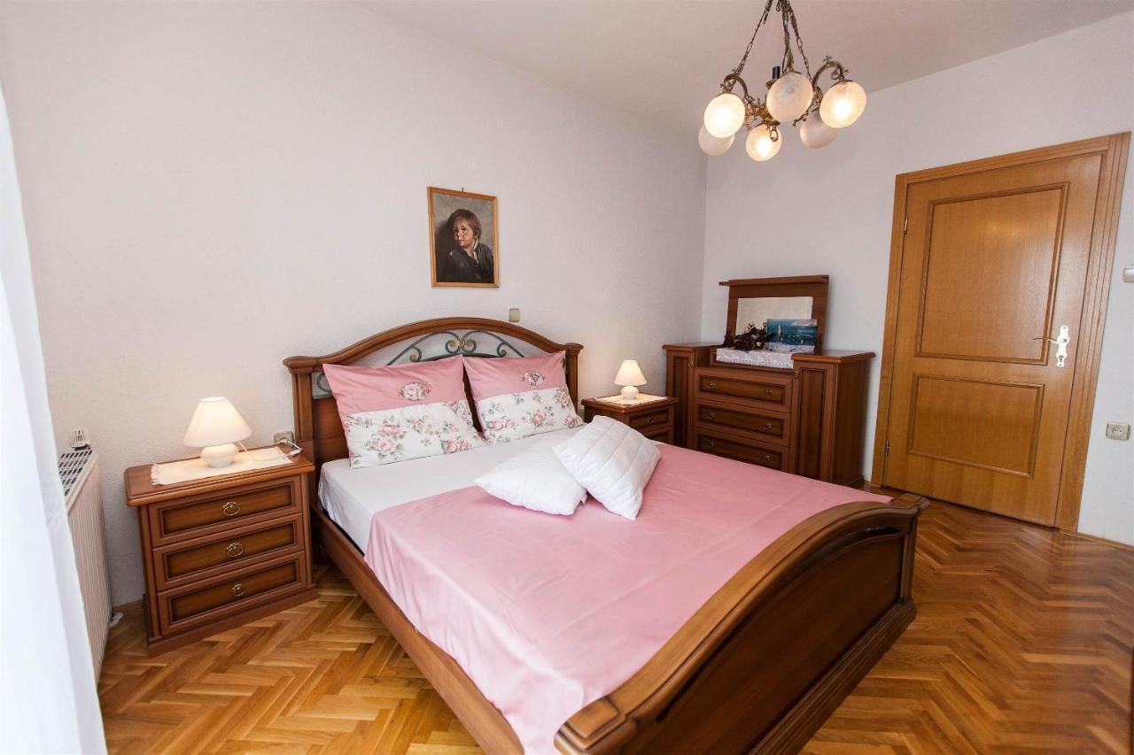 Apartments With A Parking Space Crikvenica - 11307 Екстериор снимка